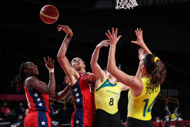 女篮决赛迎战美国